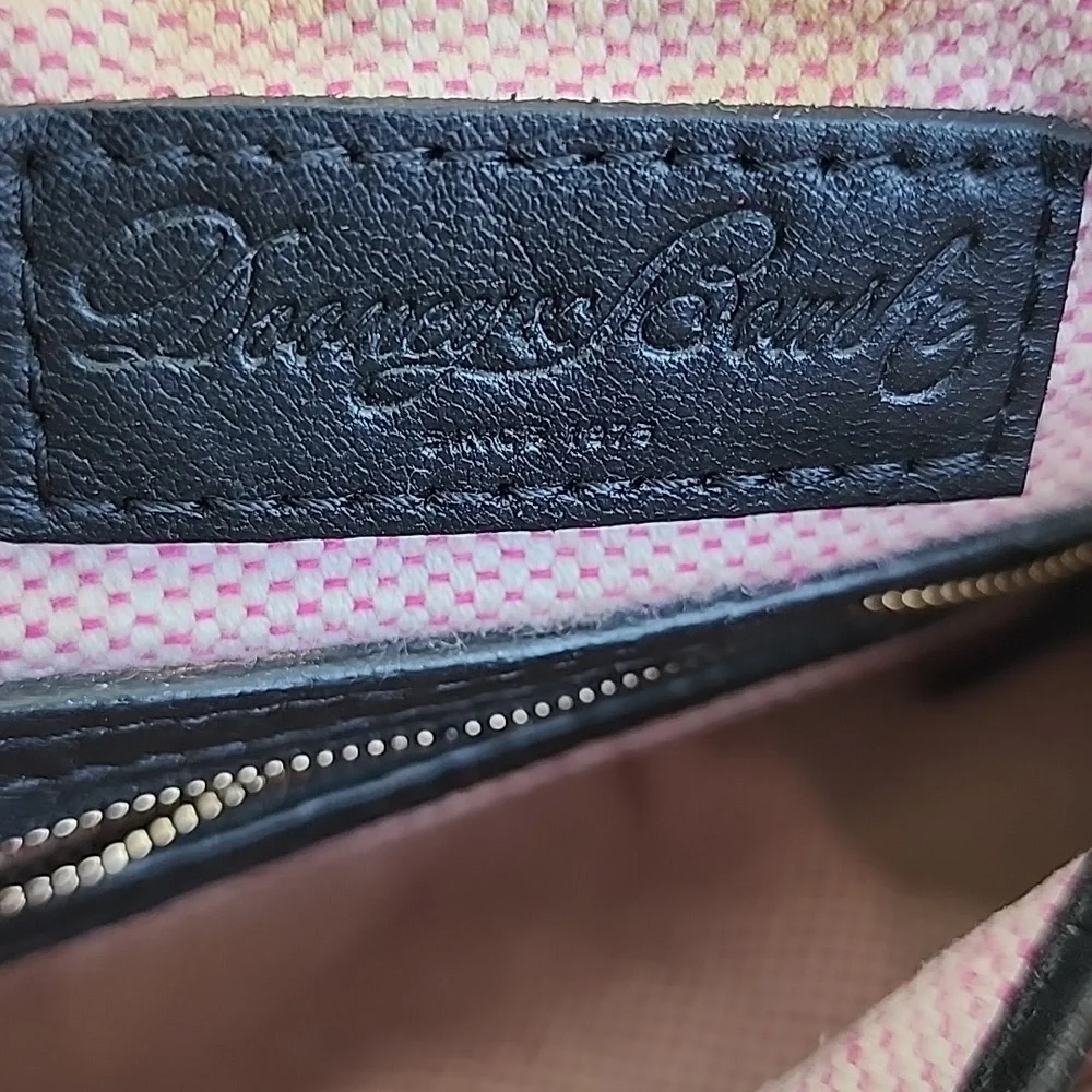 Dooney & Bourke Vintage Leather Bag  Crossbody Size Small‎